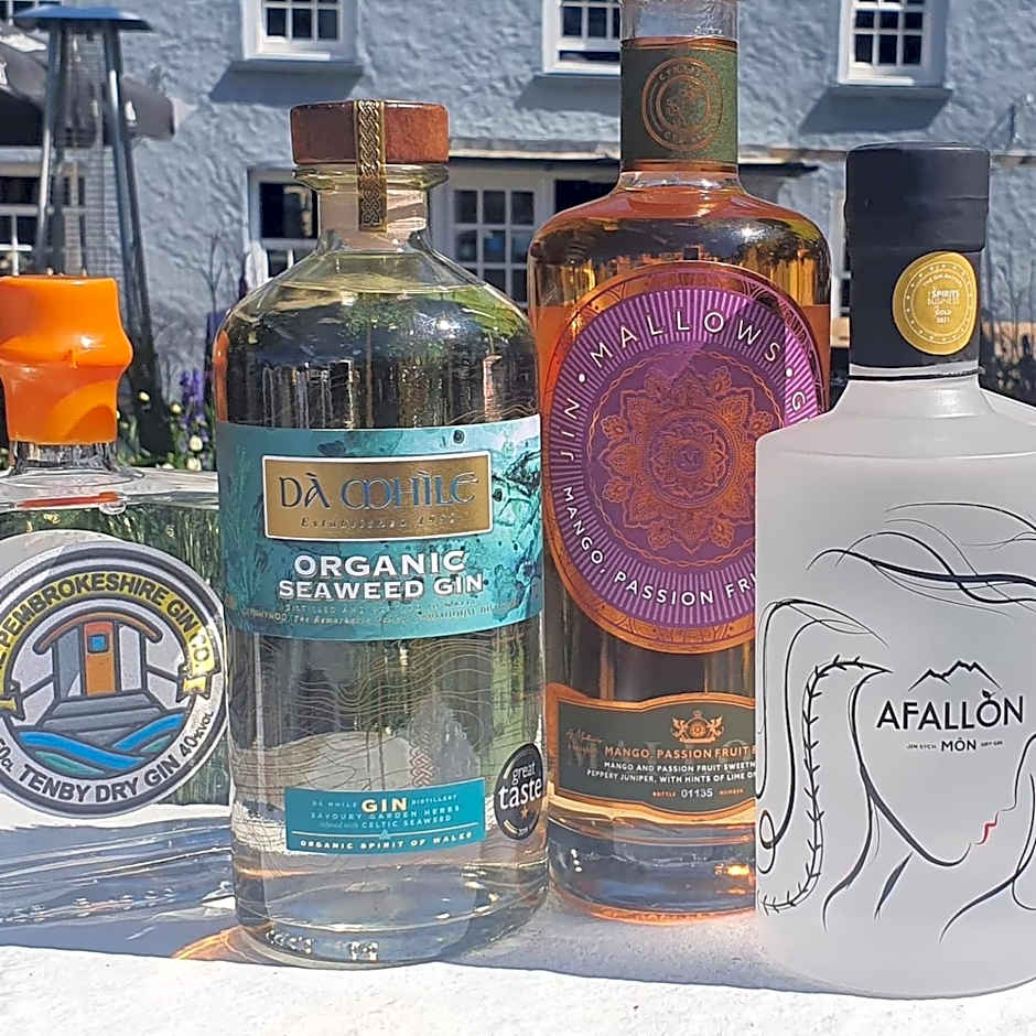 St. Davids Cross Hotel