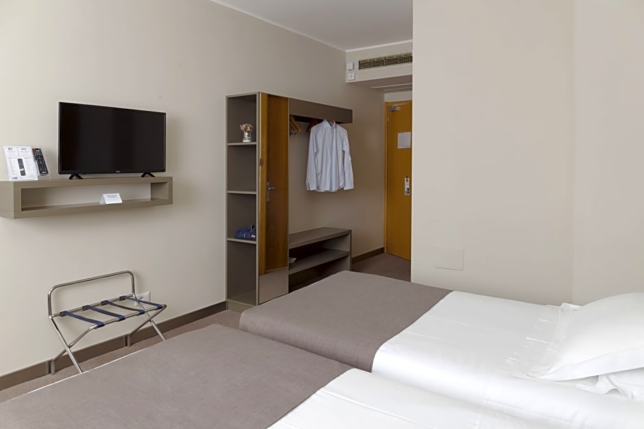 City Hotel & Suites Foligno