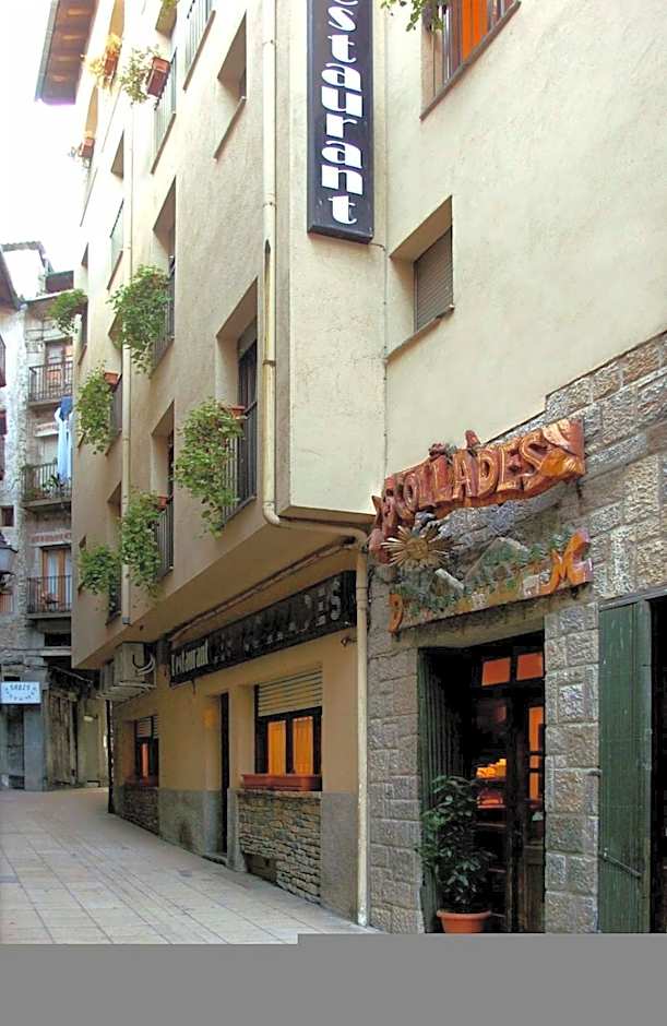Foto 1 di 22 di Hostal Les Collades