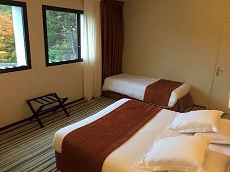 Triple Room - South Side