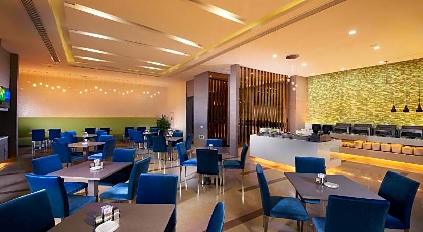 Holiday Inn Express Luoyang City Center By IHG