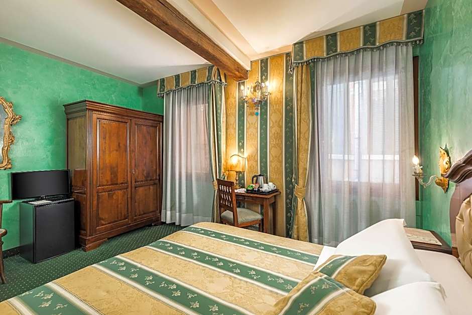 Hotel Marconi