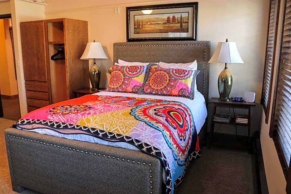 Iowa House Historic Inn