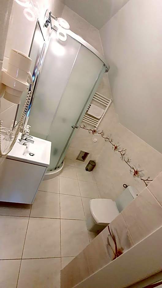 BTHouse, Pokoje Gościnne
