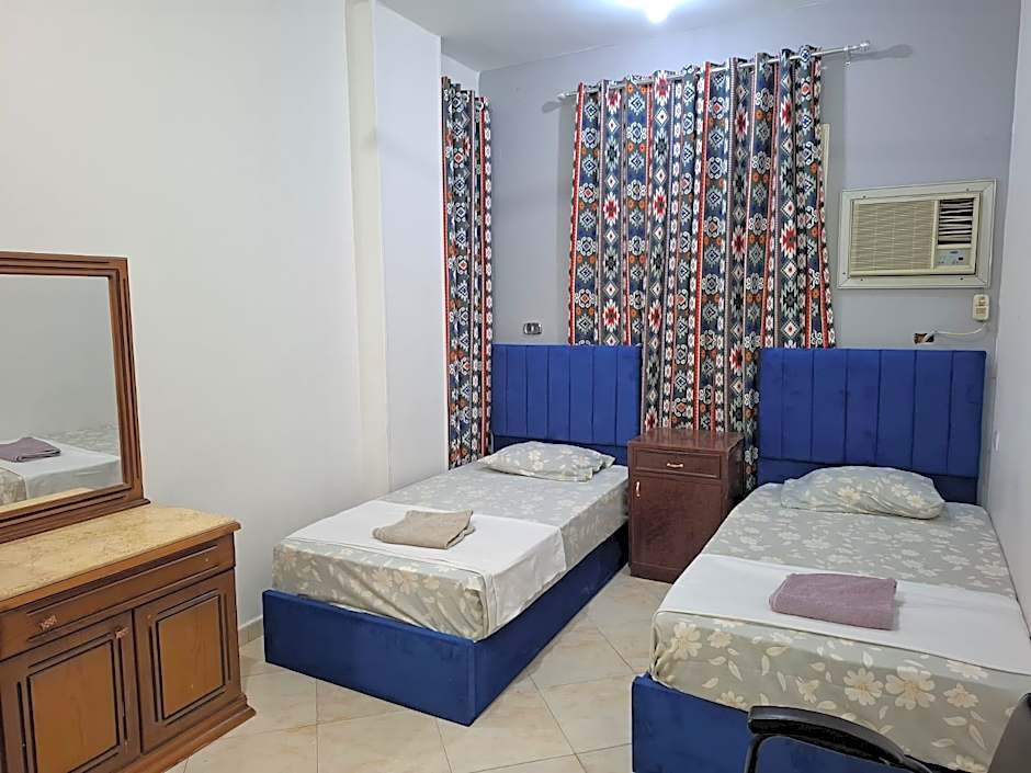 Foto 1 daripada 1 — Double - Share Bathroom 3