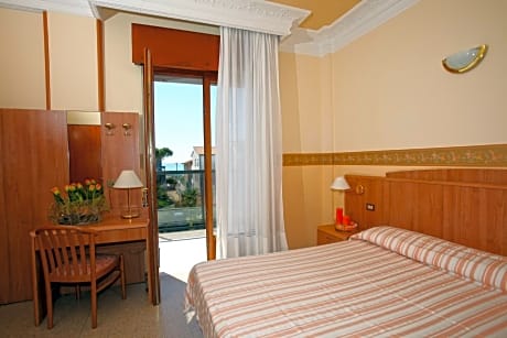Double Room with Partial Sea View