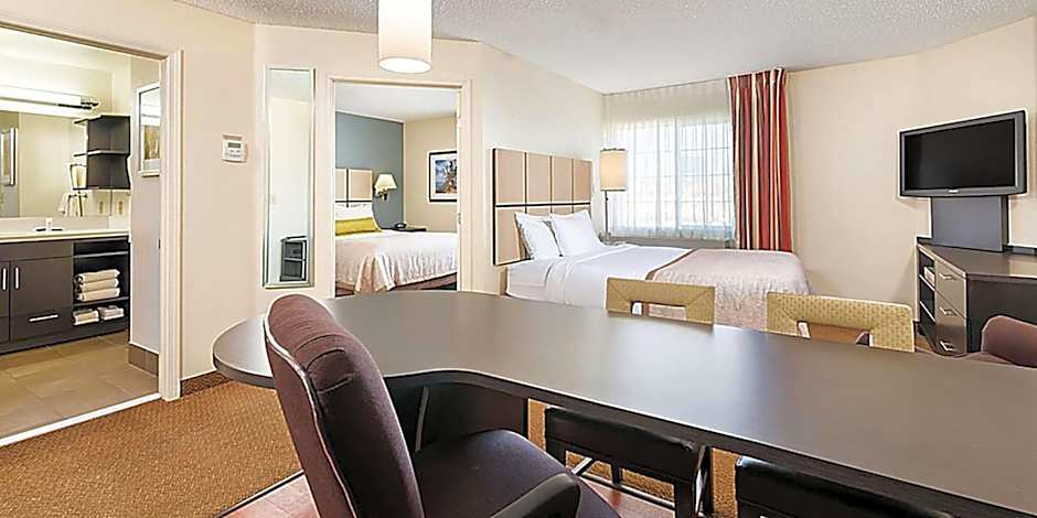 Sonesta Simply Suites Las Vegas Convention Center