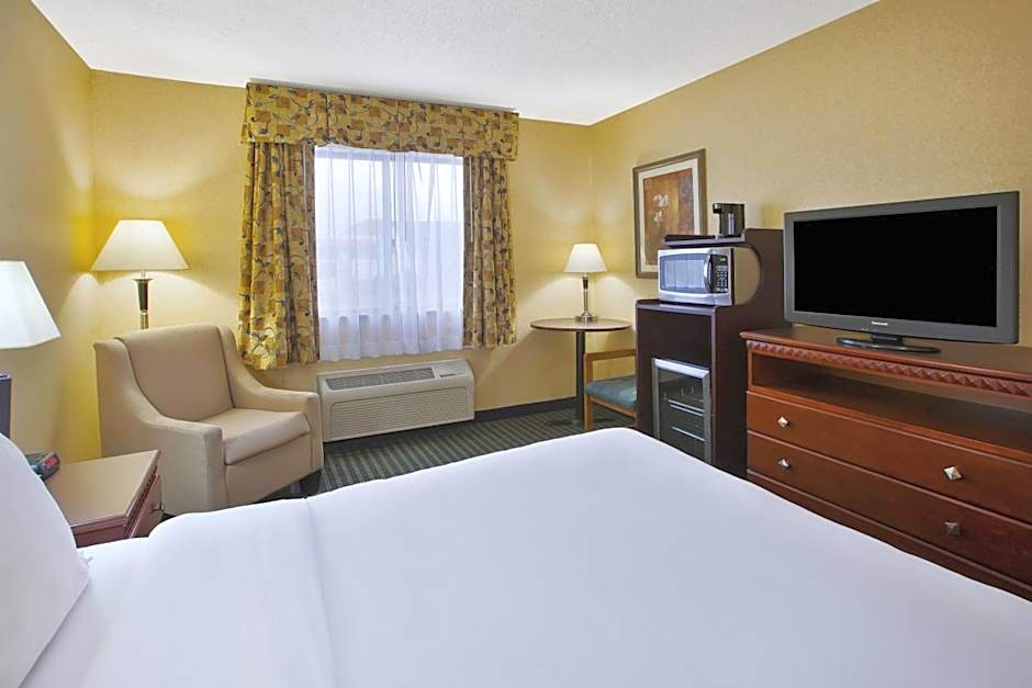 Quality Inn Marshall near I-69