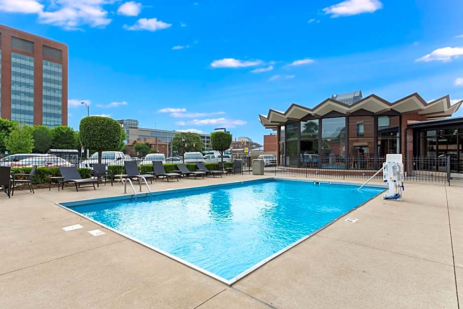 Holiday Inn Express Columbus Downtown By IHG