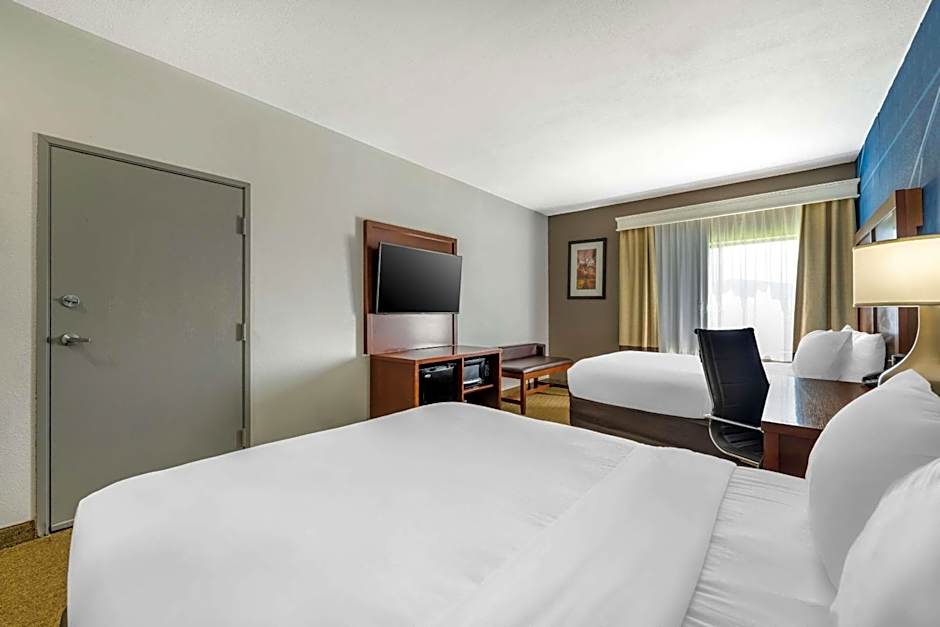 Comfort Suites Omaha East-Council Bluffs