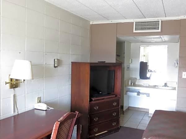 Budget Inn Express Bismarck