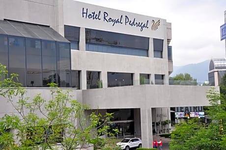 Royal Pedregal