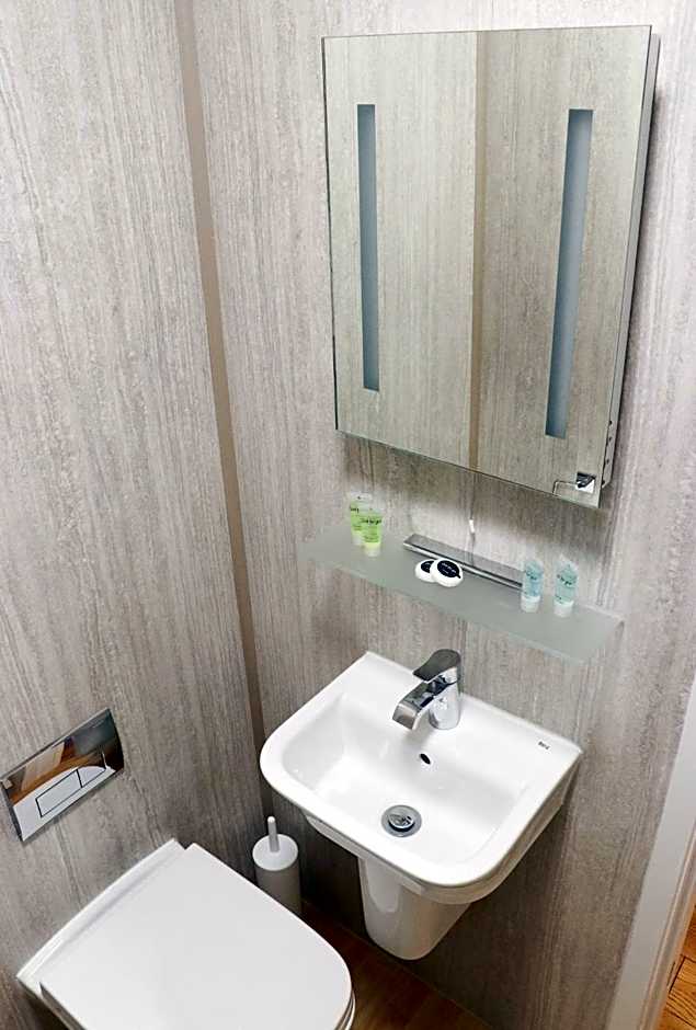 The Queen's Head Hotel