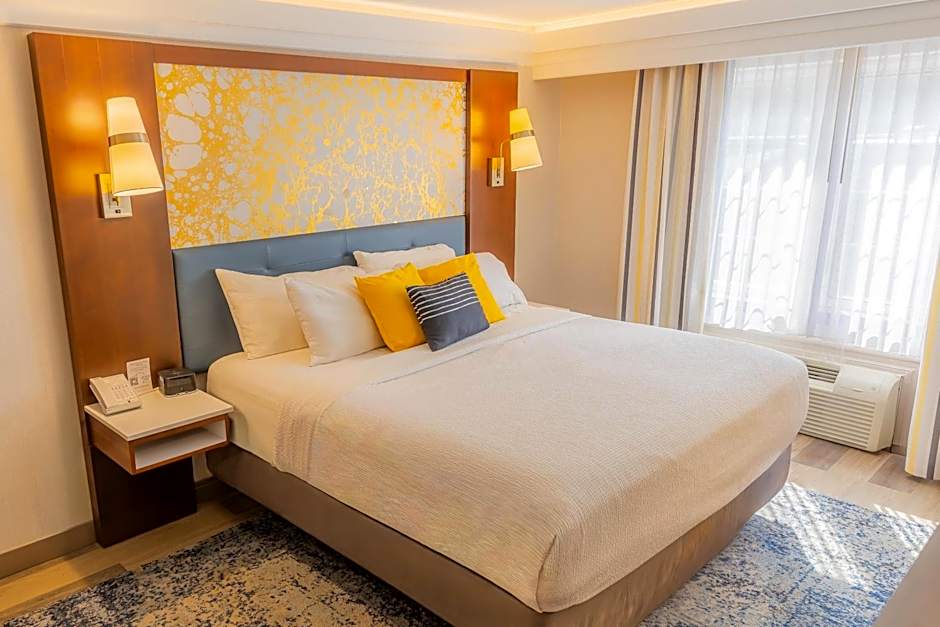 The Westfield Inn, BW Signature Collection