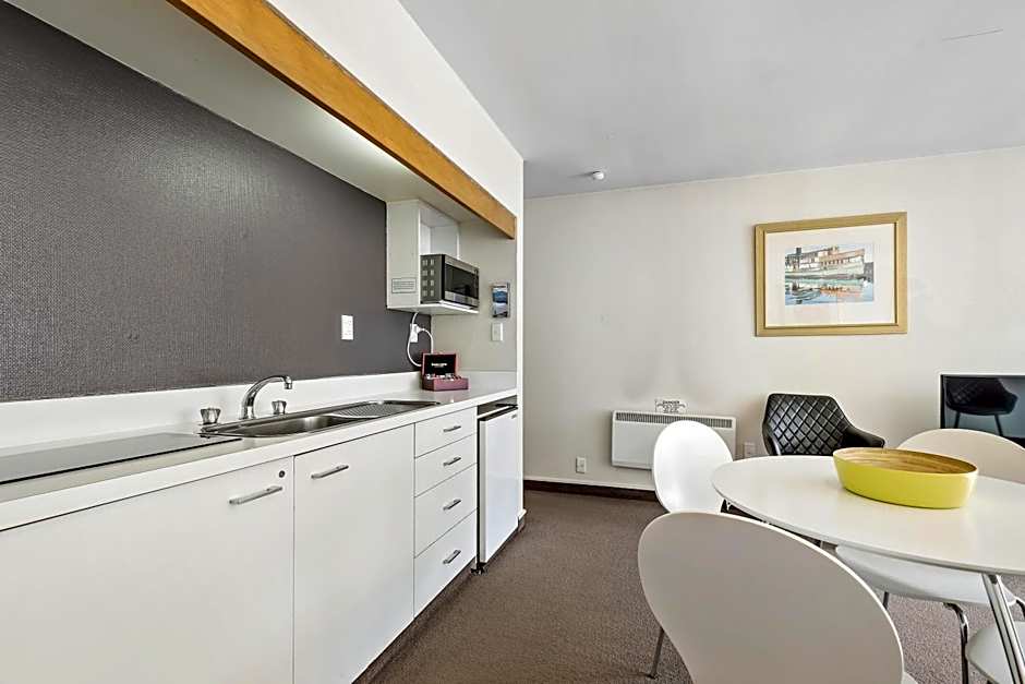 Amity Serviced Apartments