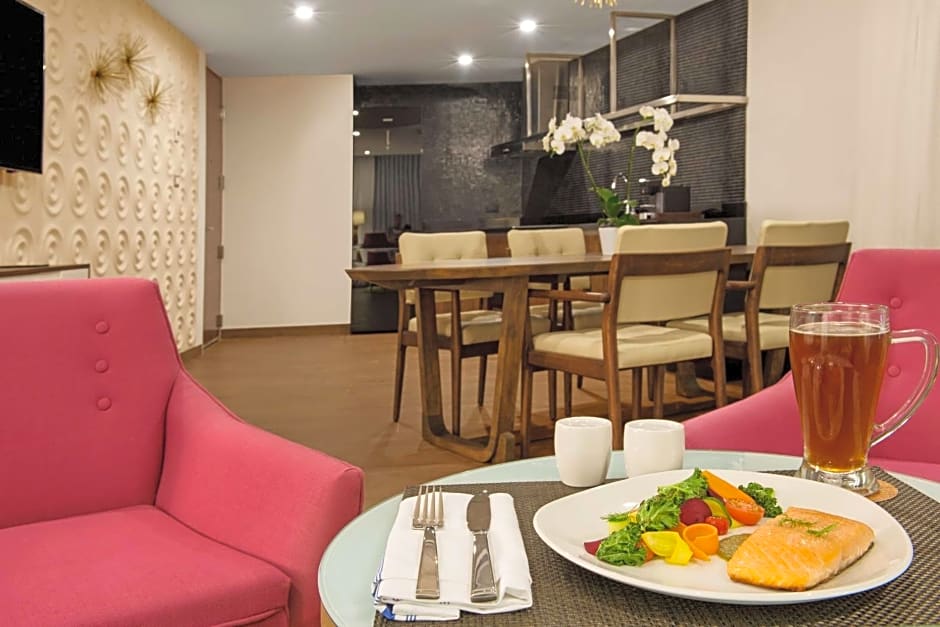 The Fives Downtown Hotel & Residences, Curio Collection by Hilton