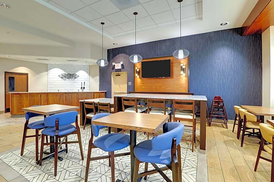 Drury Inn & Suites Lafayette IN