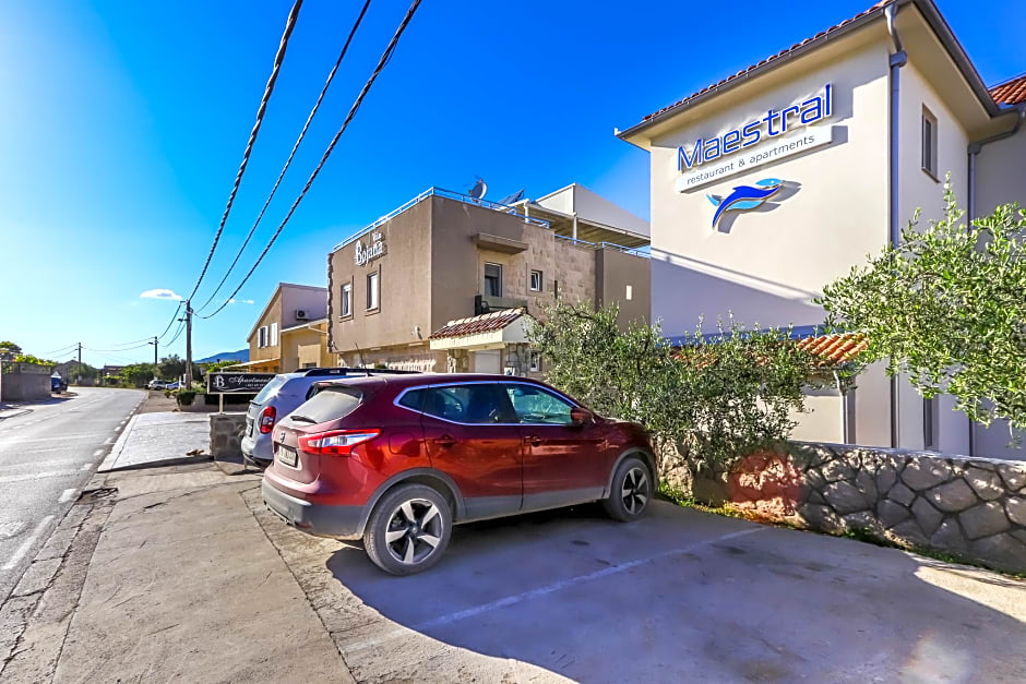 Apartments Maestral