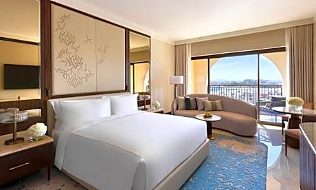 Superior Deluxe King Room
