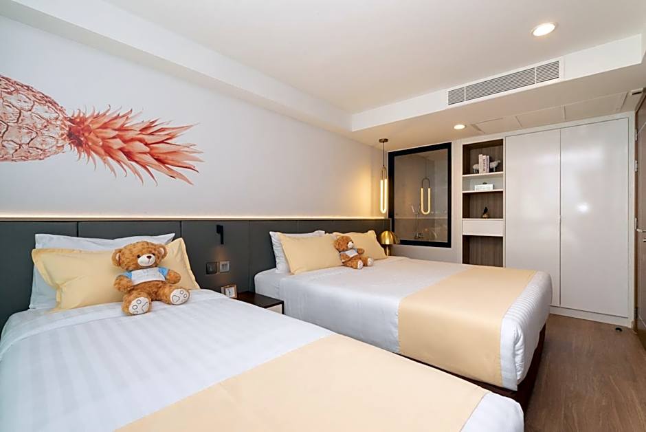 Photo 1 of 8 of Junior Suite