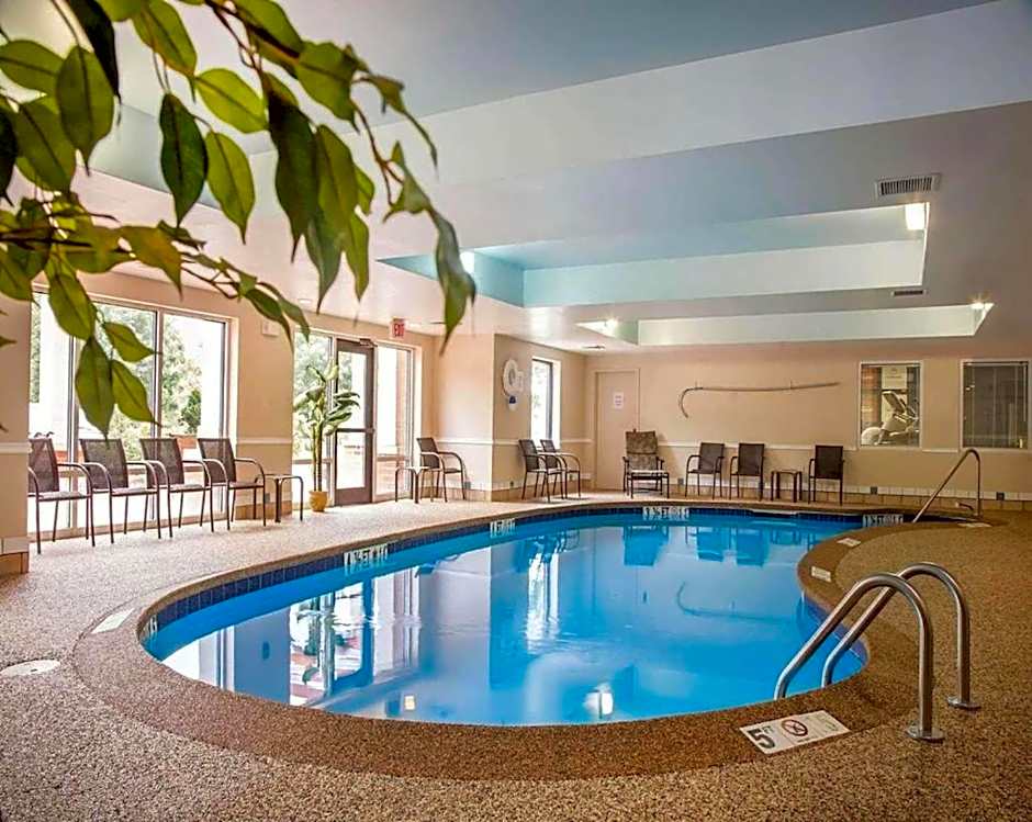 Comfort Suites West Warwick
