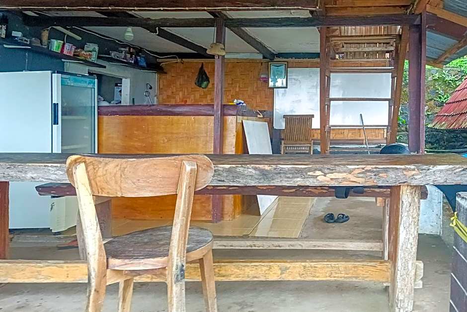 Rejeng Bungalow Near Gangga Waterfall Lombok