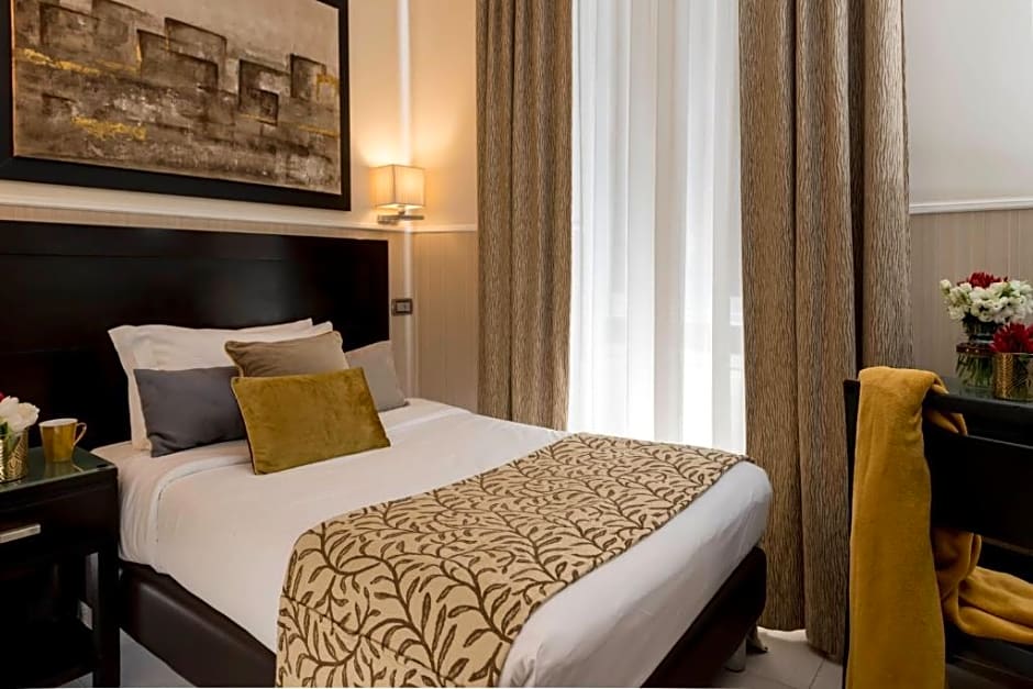 Yes Hotel