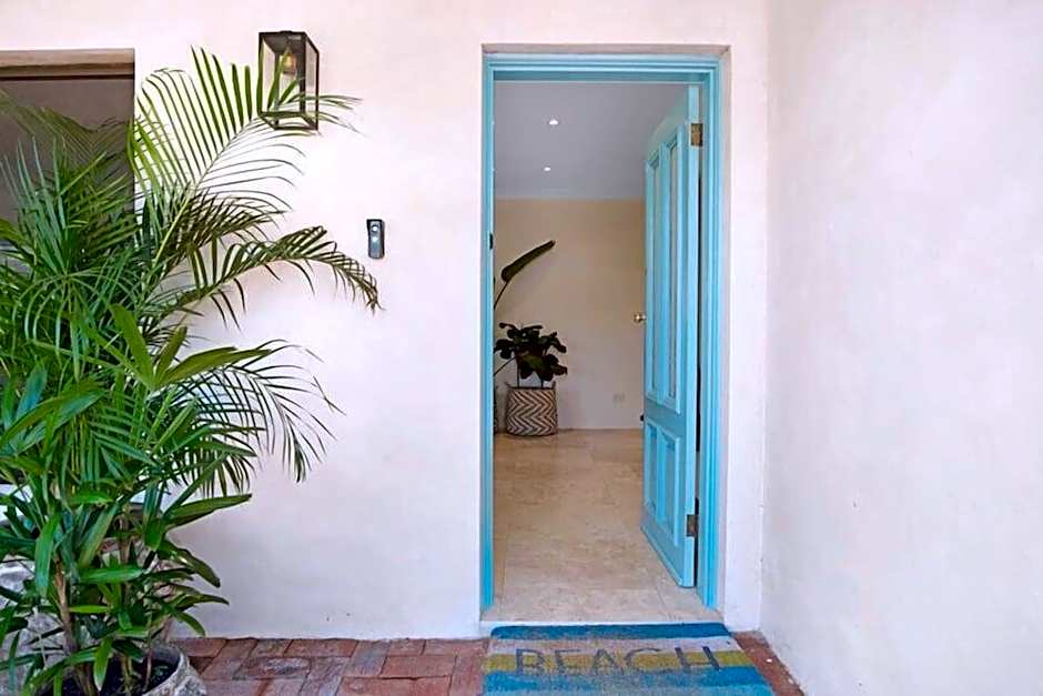 Cronulla Beach House Bed & Breakfast