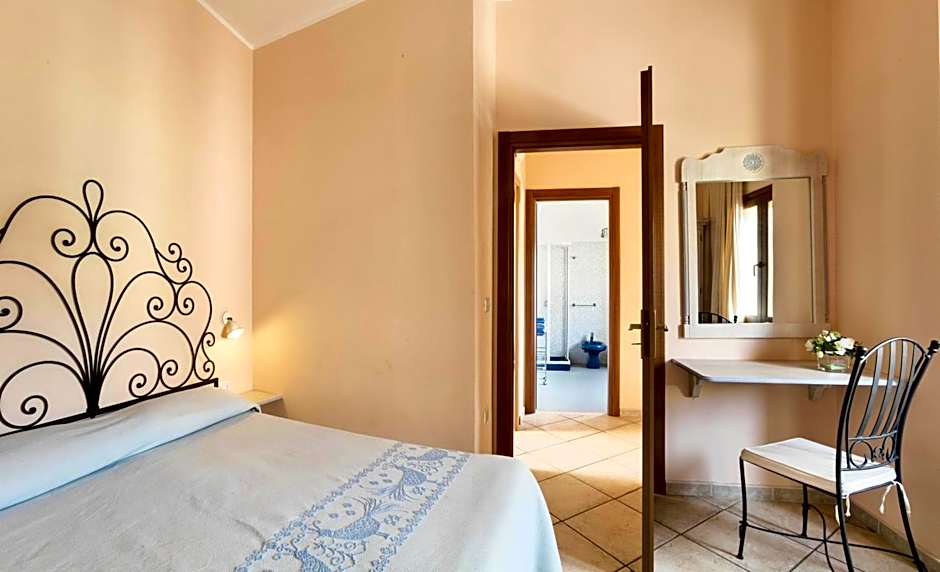 Residence with private beach in Bosa Marina just 100 meters from the sea
