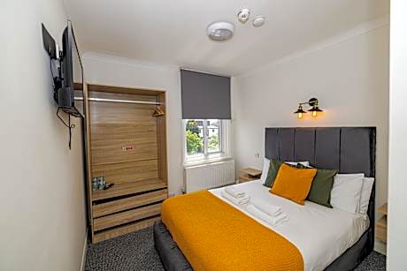 Woodford Hotel