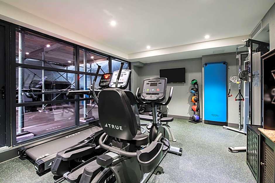 Wingate by Wyndham Long Island City