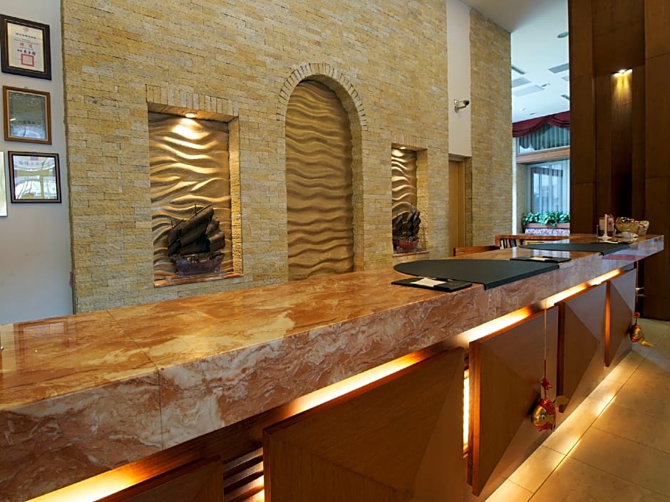 Hotel Regalees