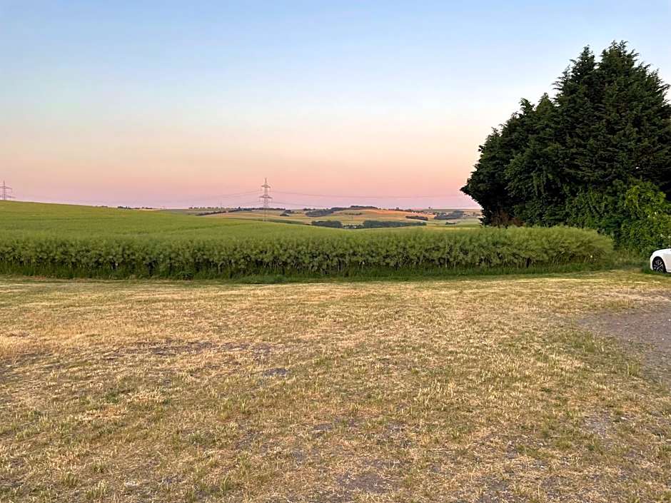 Zzzimple - Self Check In & Free Parking