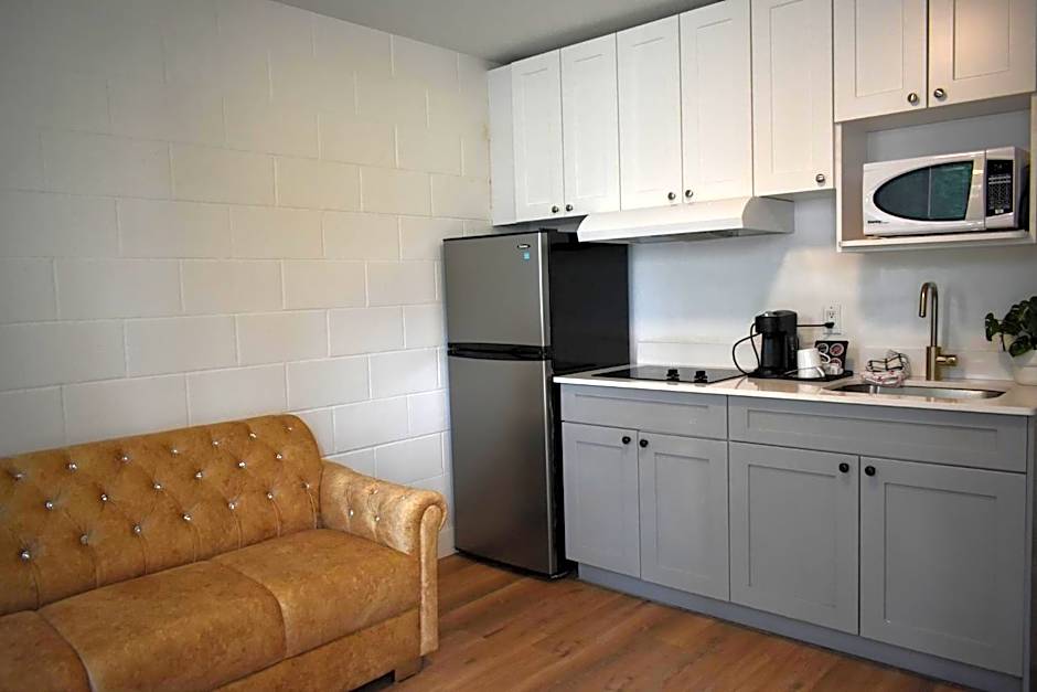 Hotel Civilia Lakeside by Civilia Golf Retreat