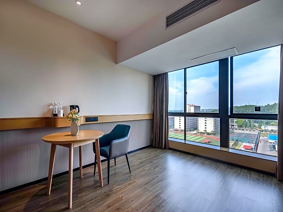 City Comfort Inn Qinzhou Qinbei District Government High-speed ​​Railway Station