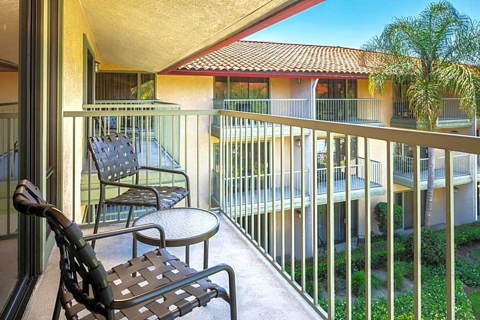 DoubleTree By Hilton Hotel Ontario Airport