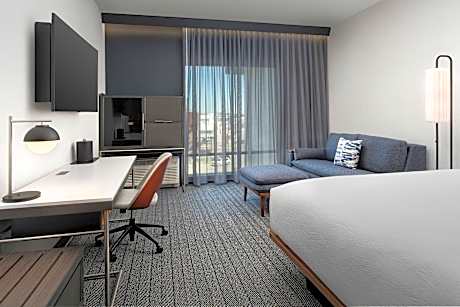 King Room - Mobility Access/Bathtub Accessible