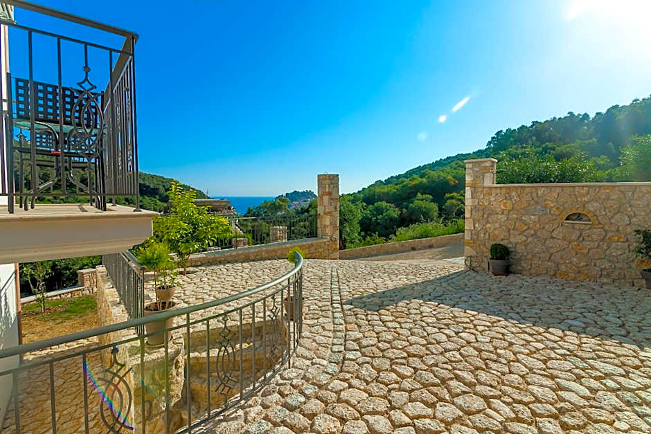 Natura Luxury Suites Parga