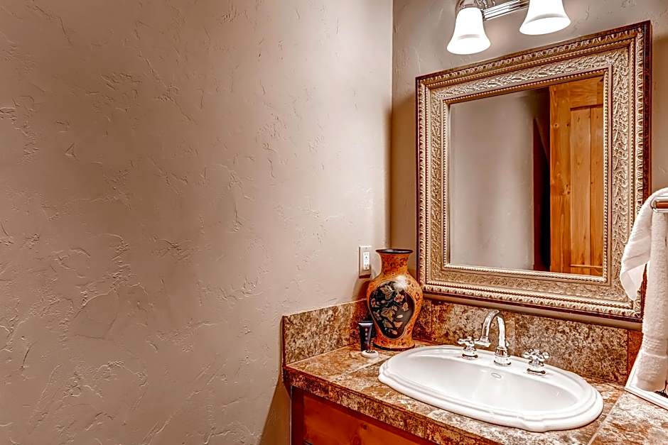 Bachelor Gulch Village