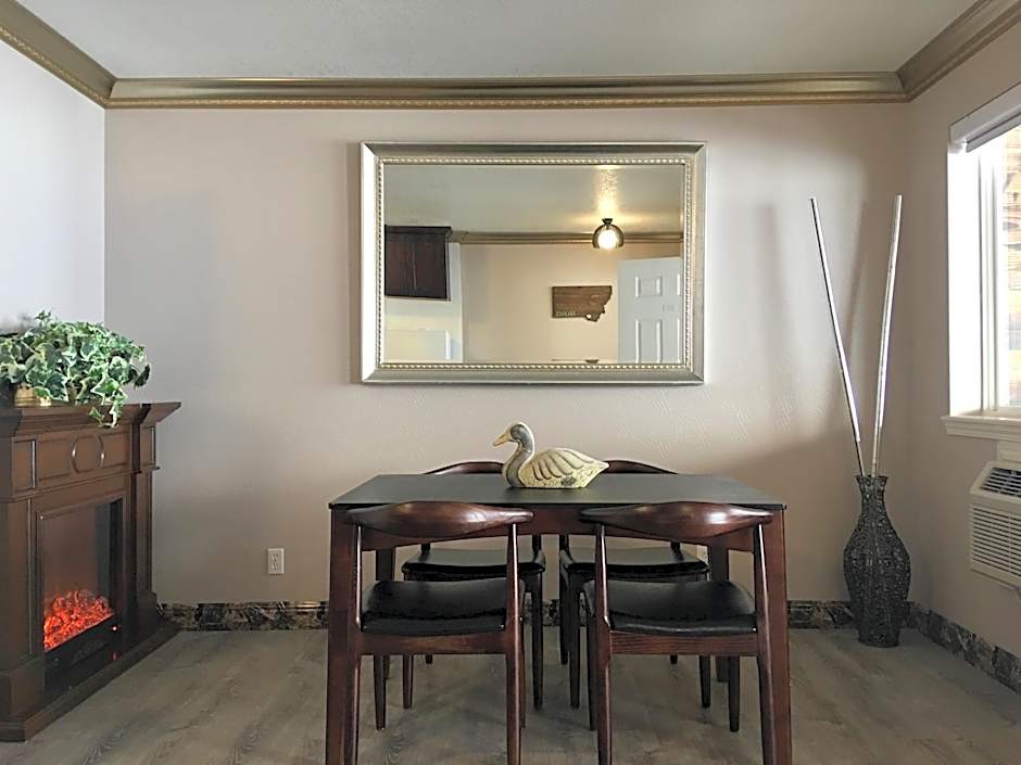 Lake View Suites