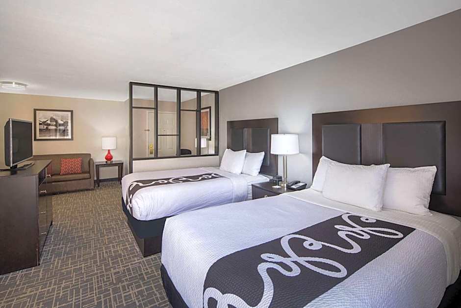 La Quinta Inn & Suites by Wyndham Atlanta Airport