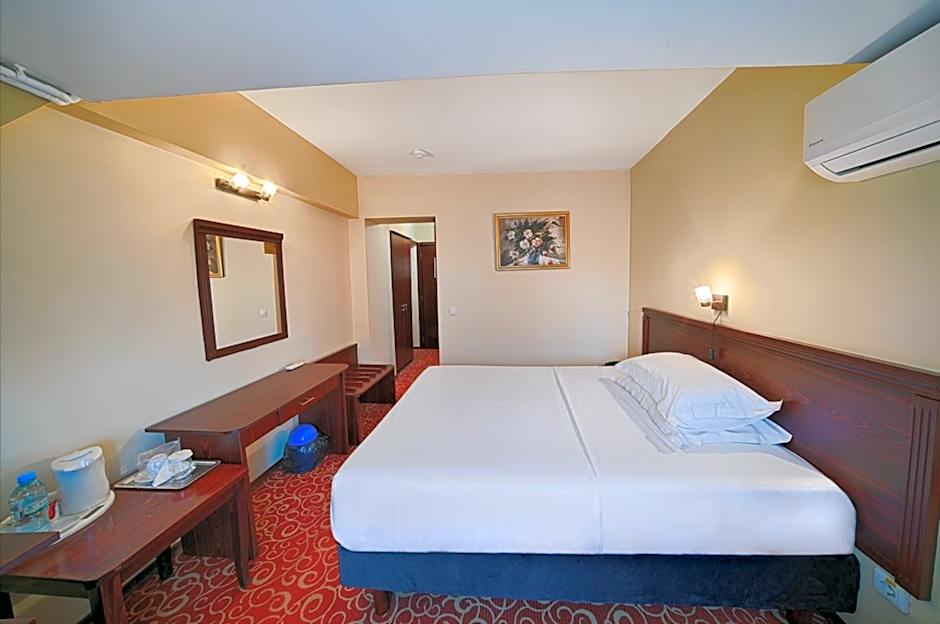 Central Hotel