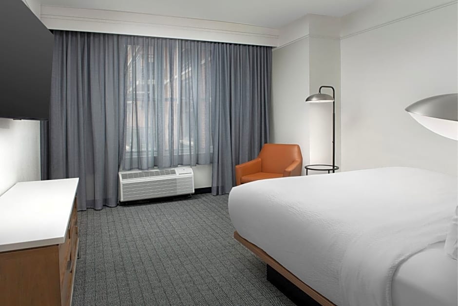 Courtyard by Marriott Savannah Downtown - Historic District