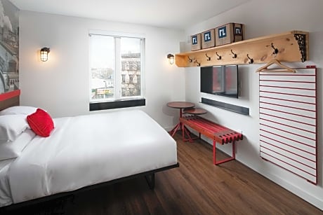 Accessible Queen Bed Roll In Shower