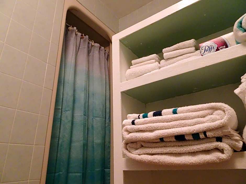 Suite Dreams Inn by the Beach