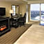 Hilton Niagara Falls-Fallsview Hotel - Suites