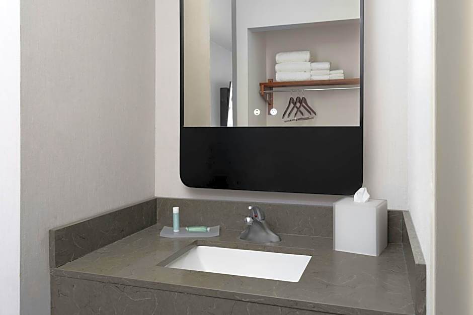 Courtyard by Marriott Detroit Utica