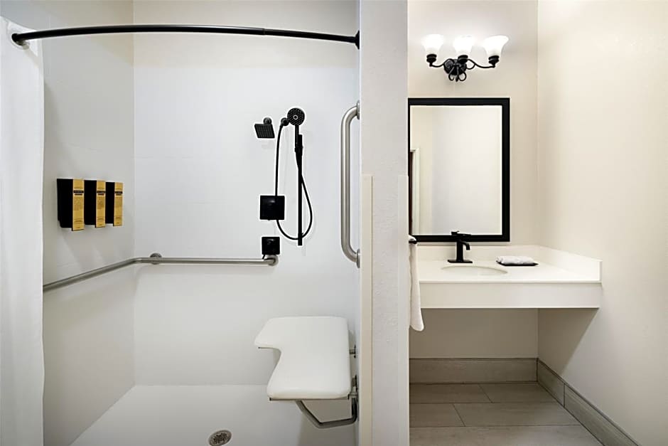 Best Western Plus Frontier Inn