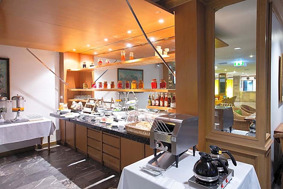 The Tarntawan Hotel Surawong Bangkok