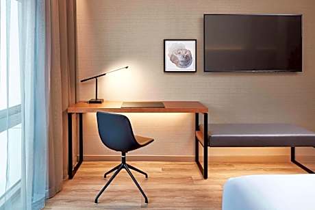 Corner King Room
